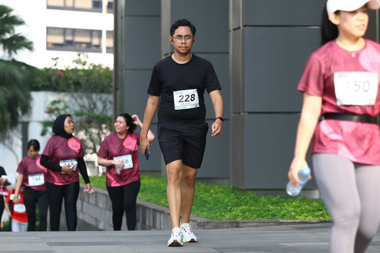 Race photo from Assurance Fun Run 2024