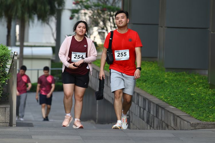 Race photo from Assurance Fun Run 2024