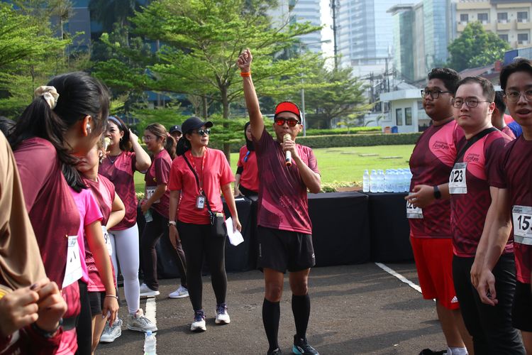 Race photo from Assurance Fun Run 2024