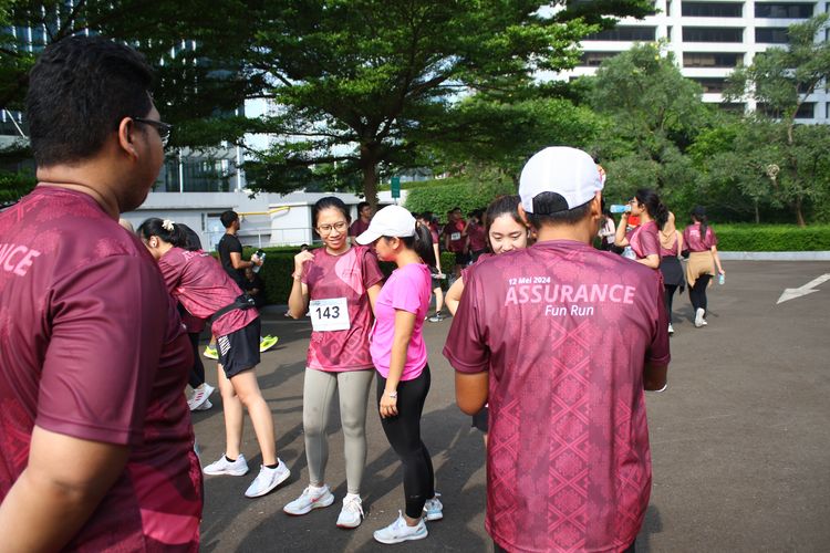 Race photo from Assurance Fun Run 2024
