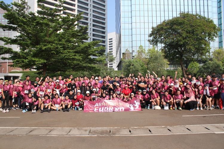 Race photo from Assurance Fun Run 2024