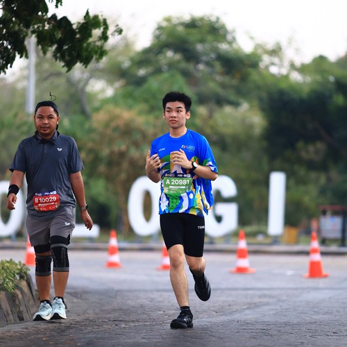 Race photo from SURABAYA ISOPLUS MARATHON 2026