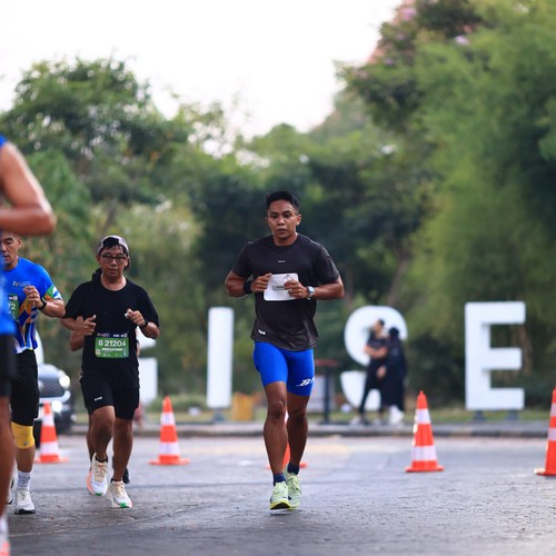 Race photo from SURABAYA ISOPLUS MARATHON 2026