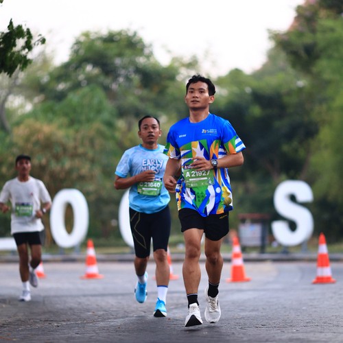 Race photo from SURABAYA ISOPLUS MARATHON 2026