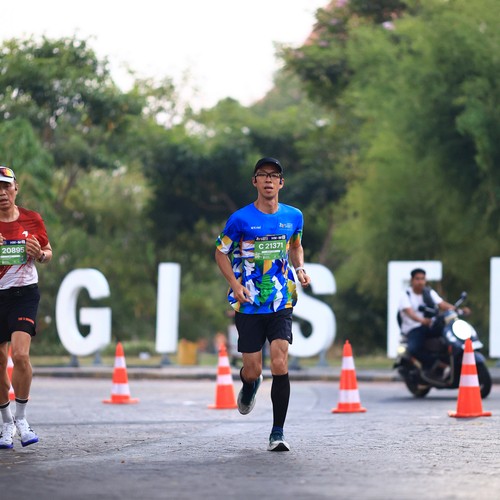 Race photo from SURABAYA ISOPLUS MARATHON 2026