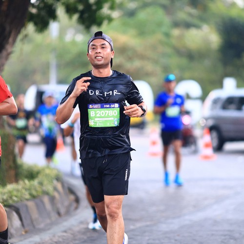 Race photo from SURABAYA ISOPLUS MARATHON 2026
