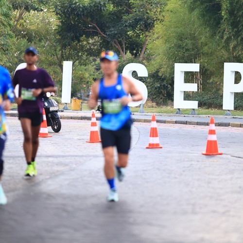 Race photo from SURABAYA ISOPLUS MARATHON 2026