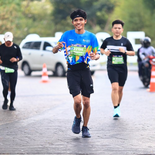 Race photo from SURABAYA ISOPLUS MARATHON 2026