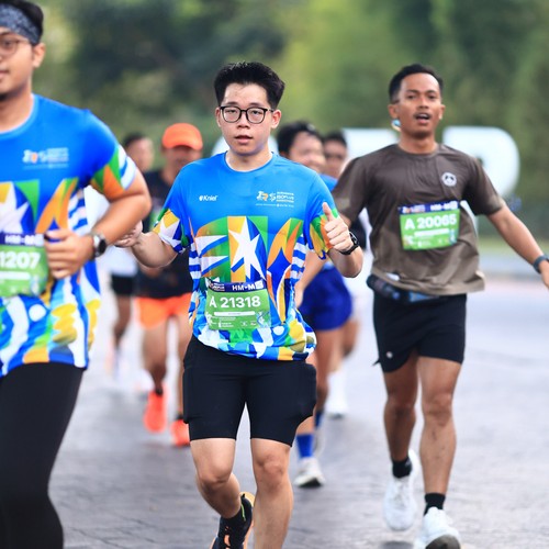 Race photo from SURABAYA ISOPLUS MARATHON 2026