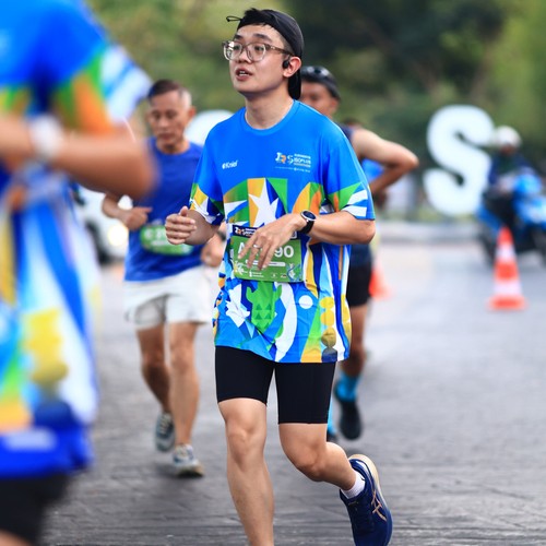 Race photo from SURABAYA ISOPLUS MARATHON 2026