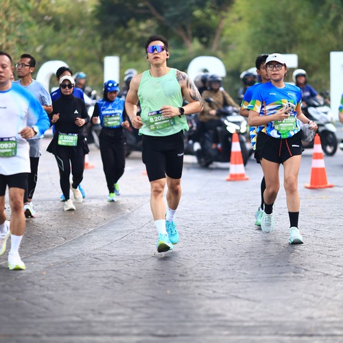 Race photo from SURABAYA ISOPLUS MARATHON 2026