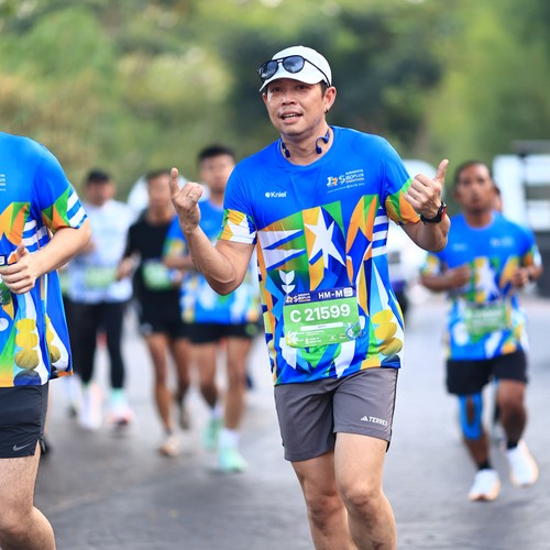 Race photo from SURABAYA ISOPLUS MARATHON 2026