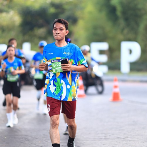 Race photo from SURABAYA ISOPLUS MARATHON 2026