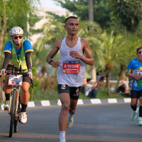 Race photo from SURABAYA ISOPLUS MARATHON 2026