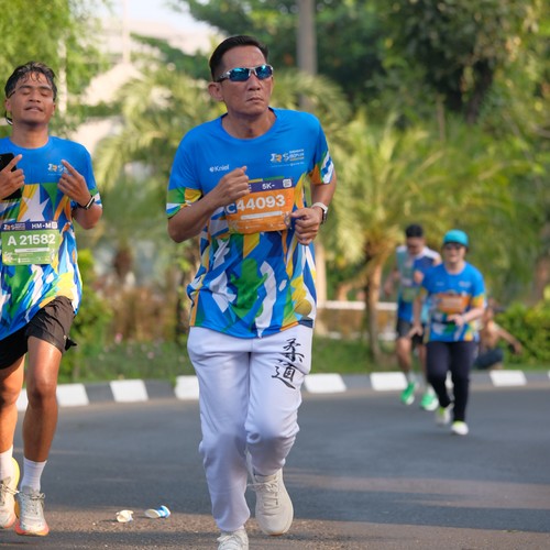 Race photo from SURABAYA ISOPLUS MARATHON 2026