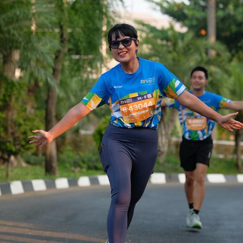 Race photo from SURABAYA ISOPLUS MARATHON 2026