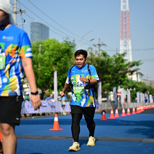 Race photo from SURABAYA ISOPLUS MARATHON 2026