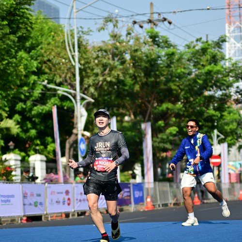 Race photo from SURABAYA ISOPLUS MARATHON 2026