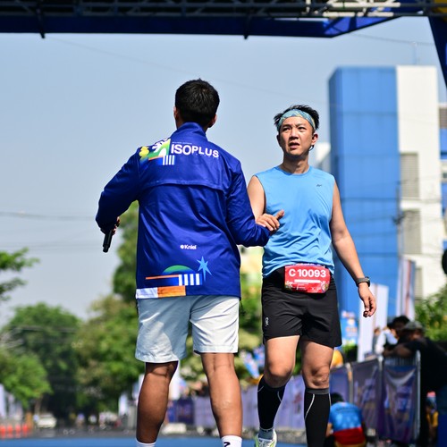 Race photo from SURABAYA ISOPLUS MARATHON 2026