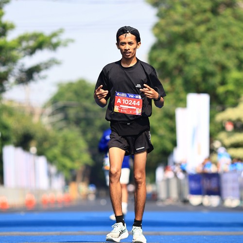 Race photo from SURABAYA ISOPLUS MARATHON 2026