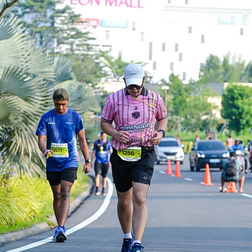 Race photo from BOGORUN 2026