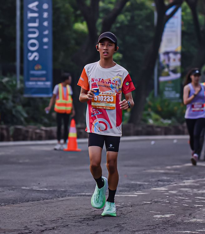 Race photo from NOTARACE 2025