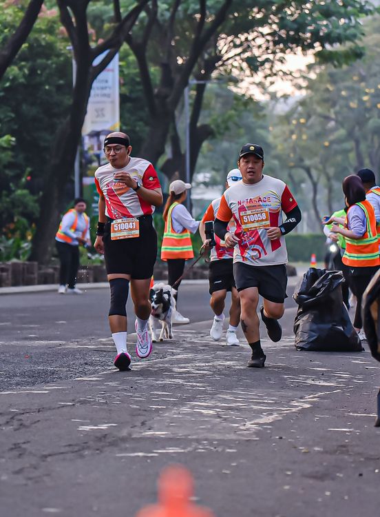 Race photo from NOTARACE 2025