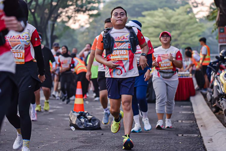 Race photo from NOTARACE 2025