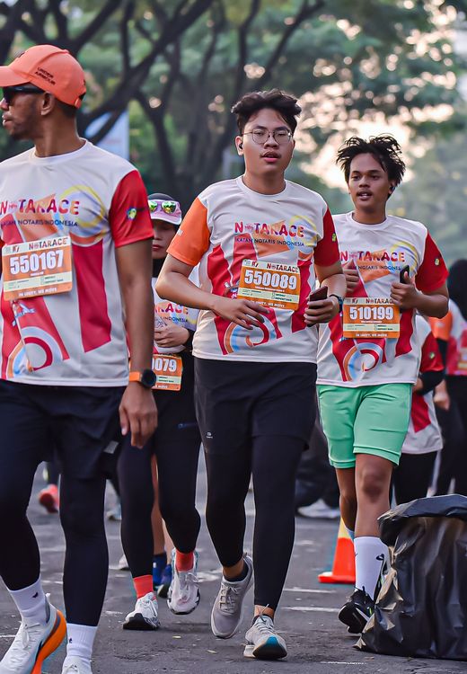 Race photo from NOTARACE 2025