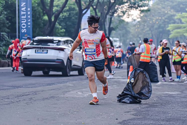 Race photo from NOTARACE 2025