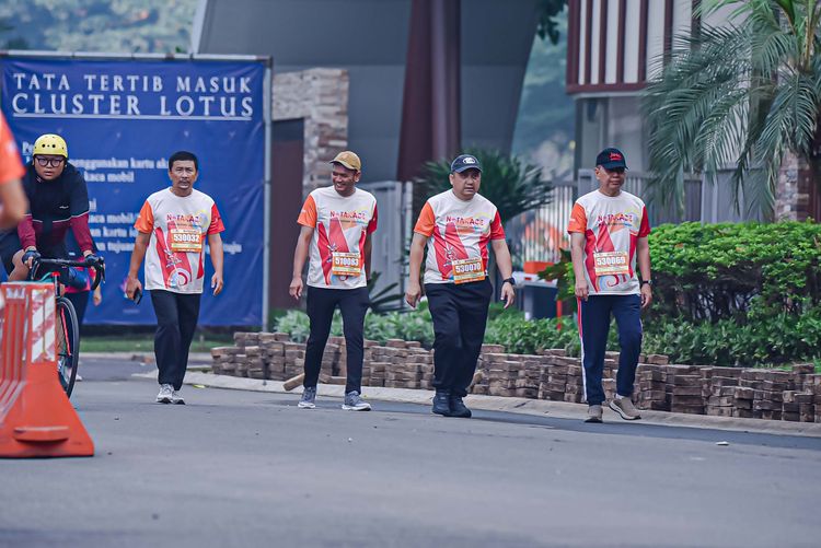 Race photo from NOTARACE 2025
