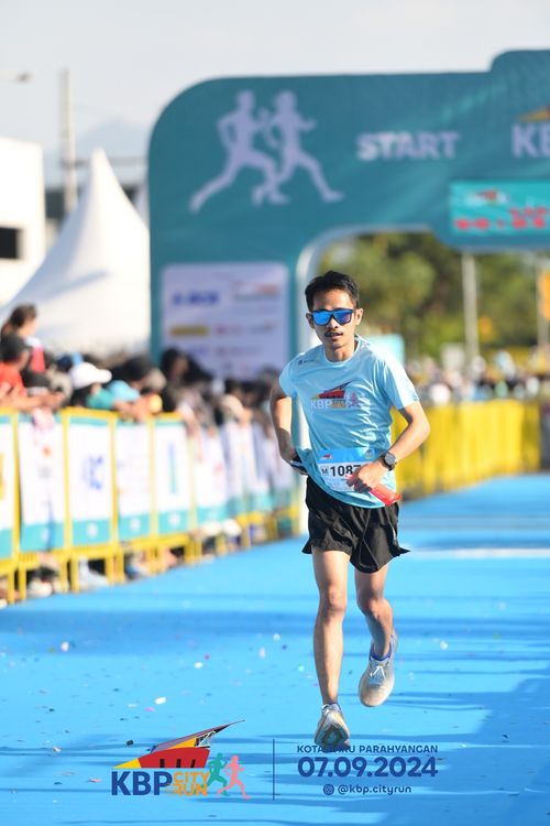 Race photo from KBP City Run 2024