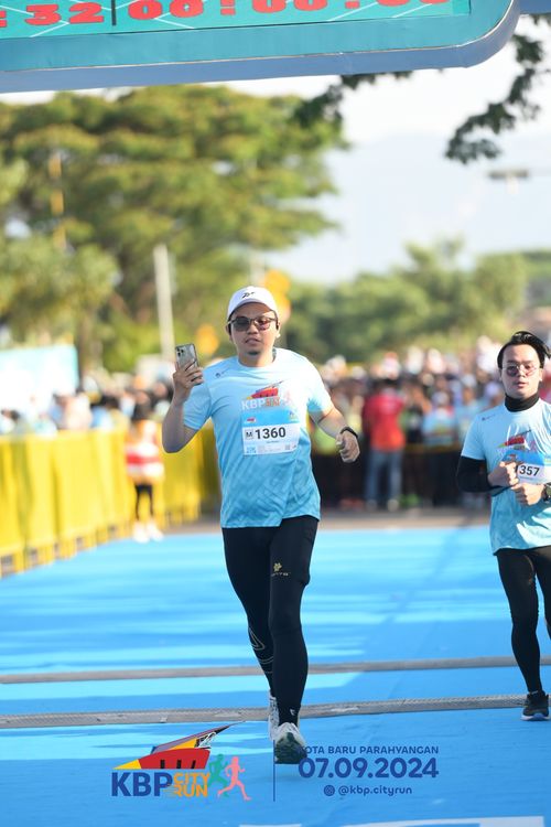 Race photo from KBP City Run 2024