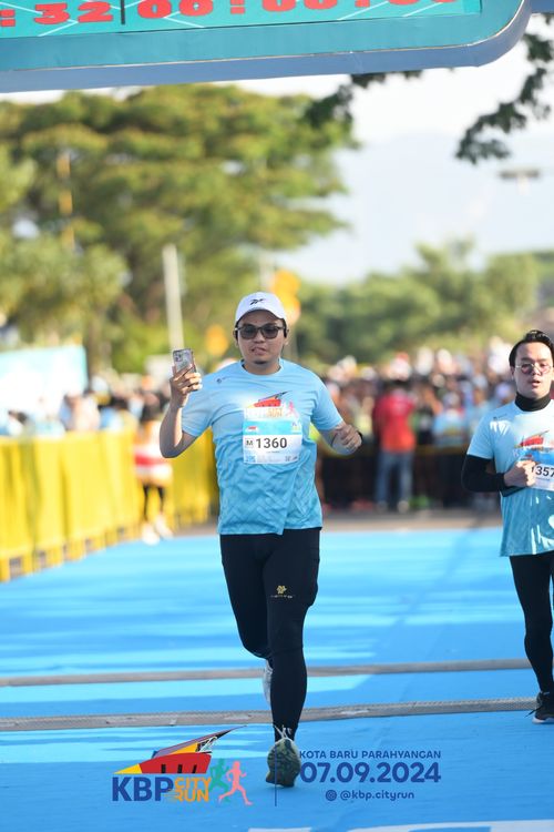 Race photo from KBP City Run 2024