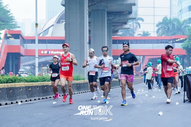 Race photo from ONE RUN 10 K
