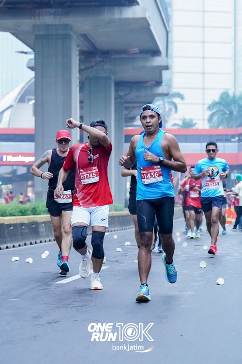 Race photo from ONE RUN 10 K