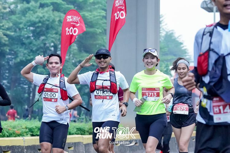 Race photo from ONE RUN 10 K