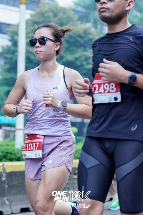 Race photo from ONE RUN 10 K