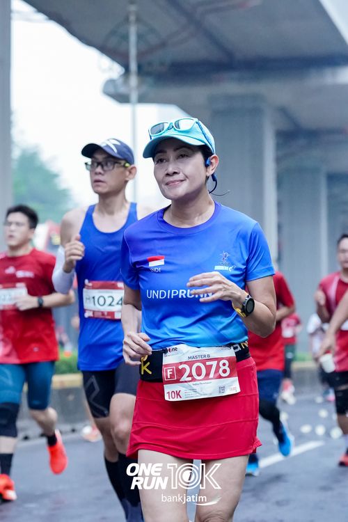 Race photo from ONE RUN 10 K