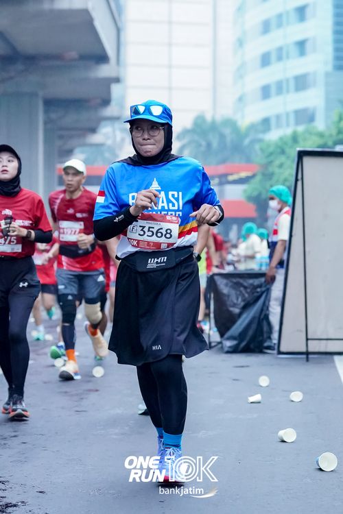 Race photo from ONE RUN 10 K