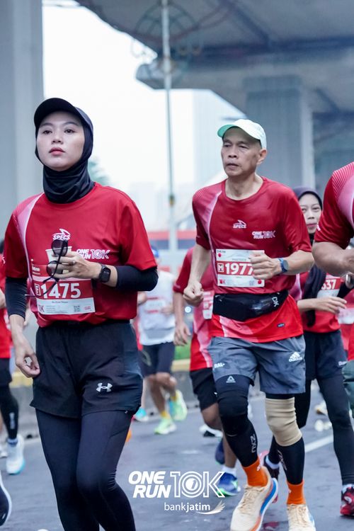 Race photo from ONE RUN 10 K