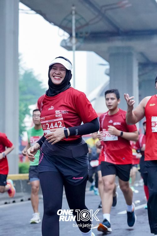 Race photo from ONE RUN 10 K