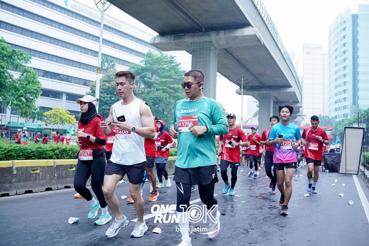 Race photo from ONE RUN 10 K