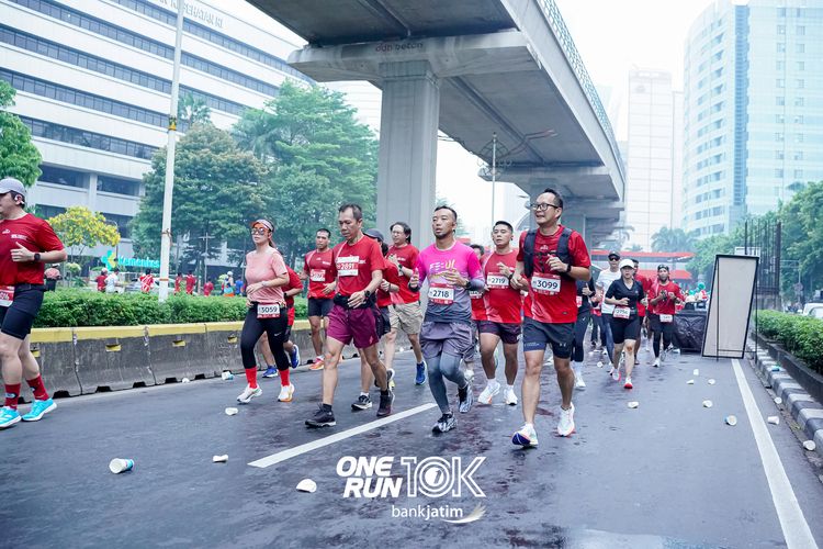Race photo from ONE RUN 10 K