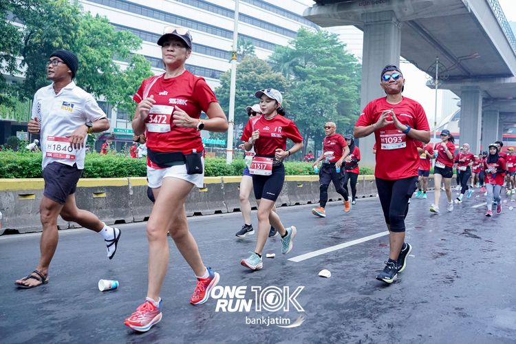Race photo from ONE RUN 10 K