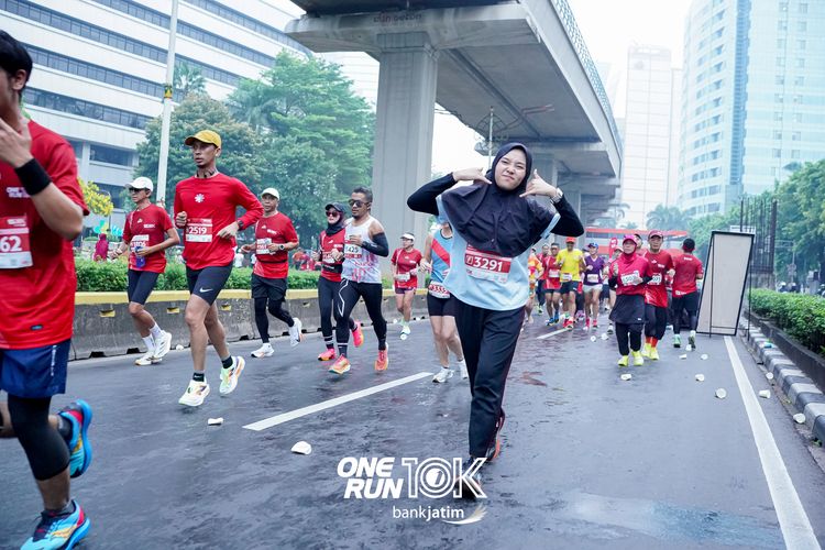 Race photo from ONE RUN 10 K