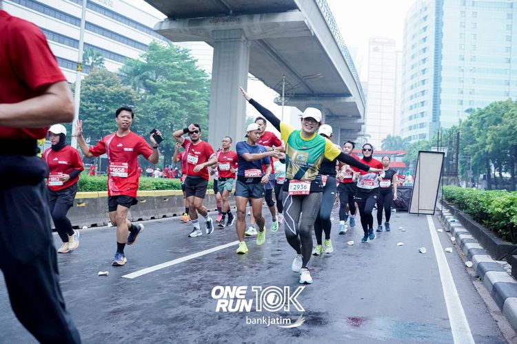 Race photo from ONE RUN 10 K