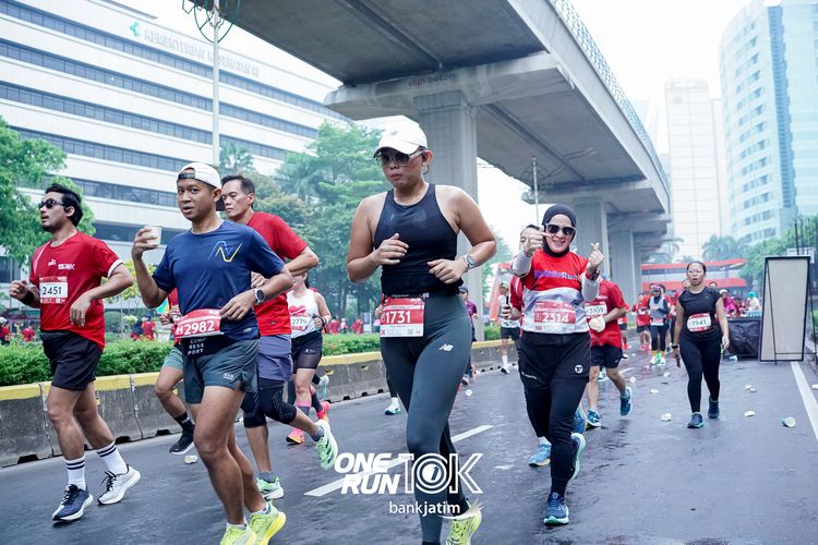 Race photo from ONE RUN 10 K