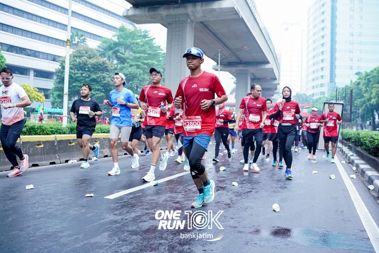 Race photo from ONE RUN 10 K
