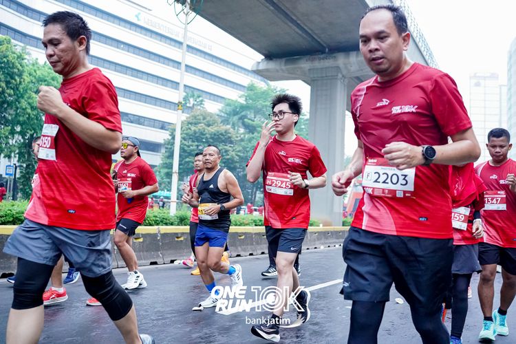 Race photo from ONE RUN 10 K